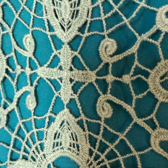 Hale Bob size medium turquoise dress with green crochet lace overlay - Picture 4 of 6